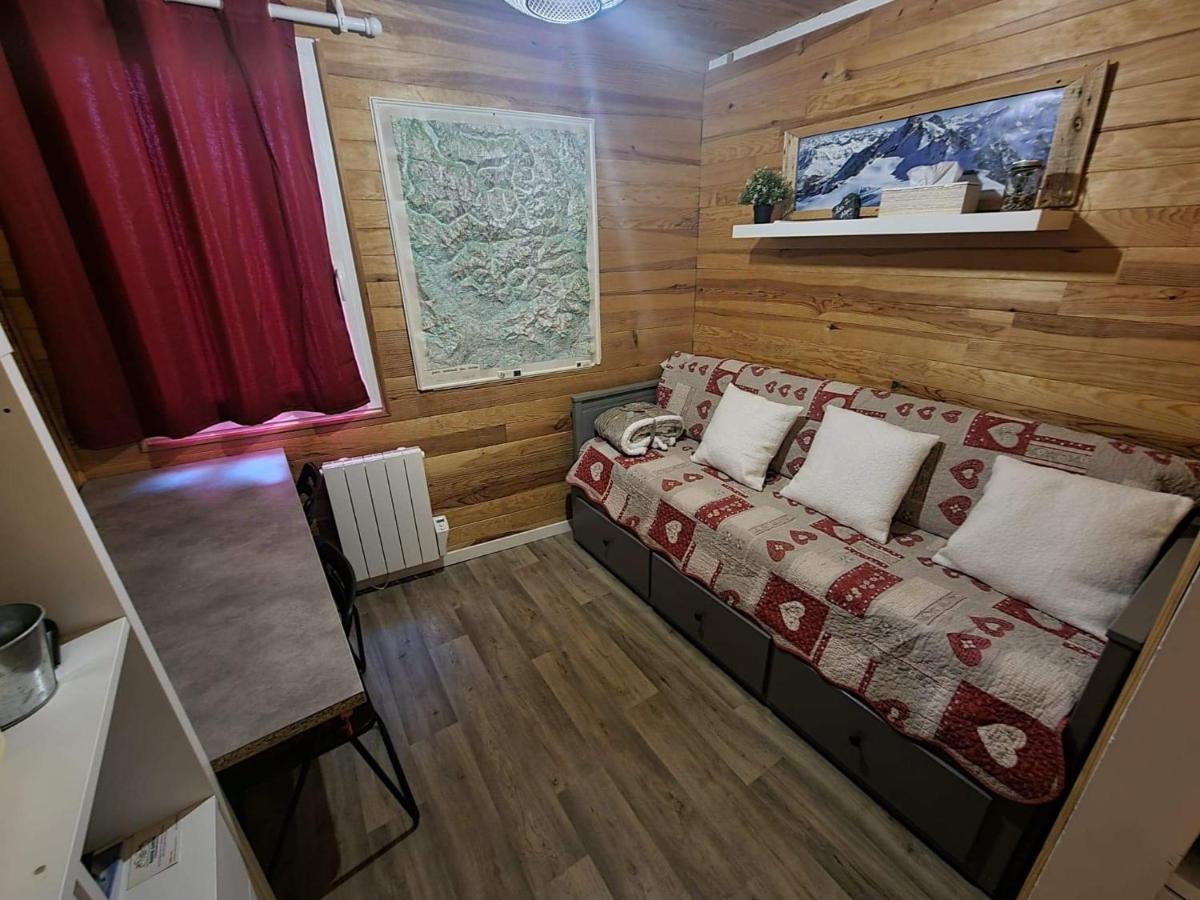 Chez Gaspard Le Montagnard لو دوز آلب المظهر الخارجي الصورة